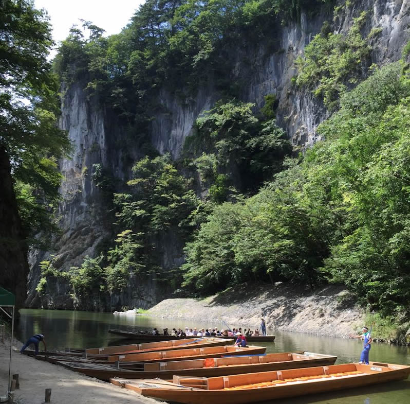 猊鼻渓 日本百景を眺めながらの舟下り 岩手県 一関市 旅 Locolle ローコレ